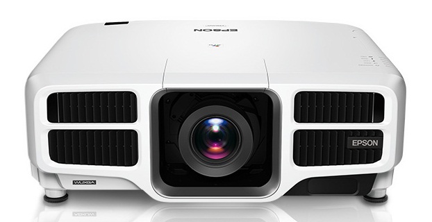 Epson начала поставки новой серии проекторов Pro L1000